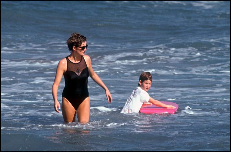 La princesse Diana et le prince Harry en vacances à Saint Kitts et Nevis en 1993