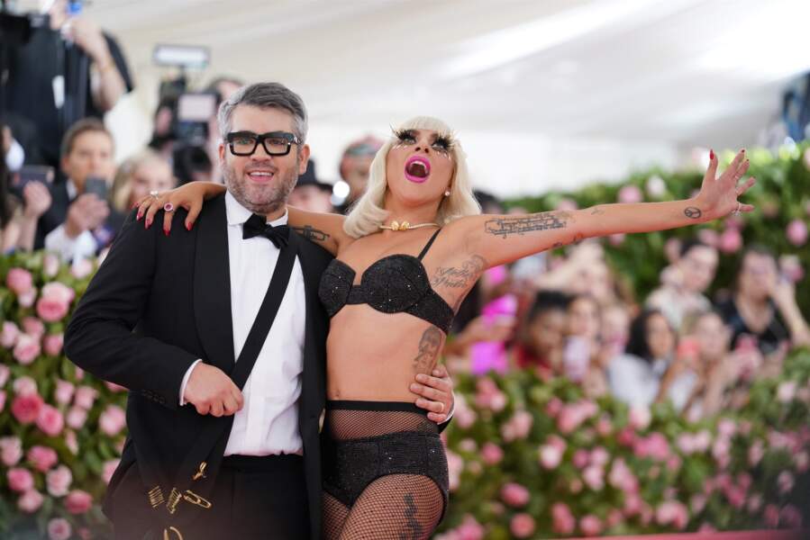 Lady Gaga et Brandon Maxwell s'amusent de la surprise cachée dans sa tenue