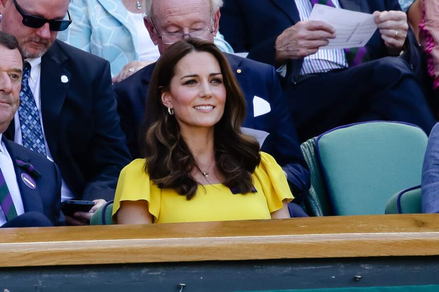 Kate Middleton en robe jaune, une couleur qui lui va bien au teint