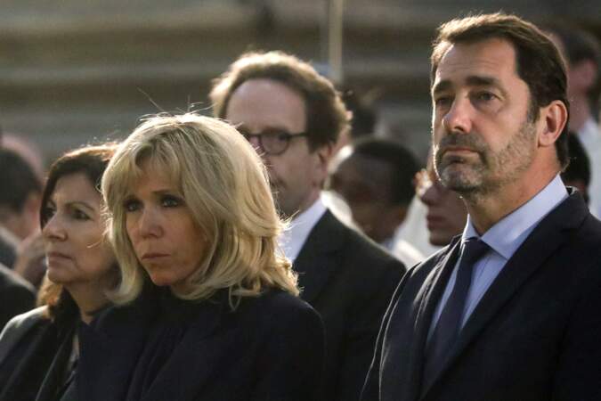Brigitte Macron et Christophe Castaner ont assisté à la messe chrismale dans l'église Saint-Sulpice le 17 avril