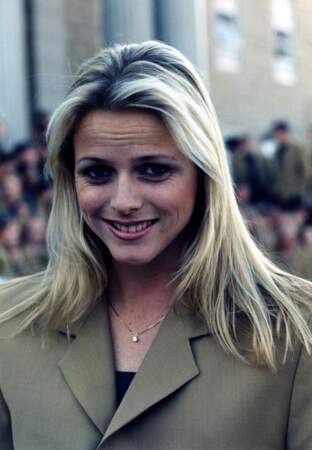 En 2006, Charlène de Monaco adopte les longueurs blondes et mise en beauté naturelle 