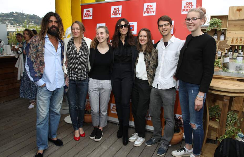 Monica Bellucci et Nicolas Lefebvre avaient rendez-vous avec le collectif "On est prêt" présent à Cannes