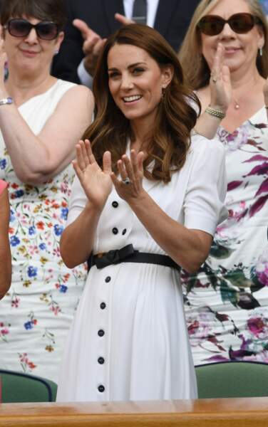 Kate Middleton était resplendissante dans les tribunes du Court Central de Wimbledon à Londres.