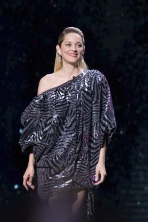 La robe ample choisie par Marion Cotillard 
