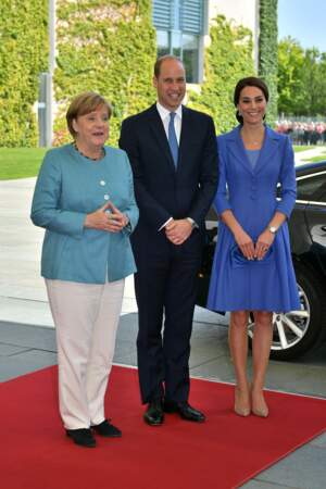 La robe de la princesse Kate a été qualifiée d'un "bleu Europe" par les médias allemands