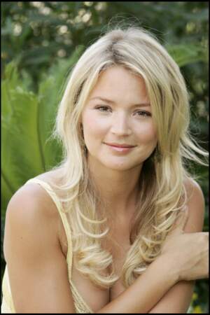 Virginie Efira en 2005 à Monte Carlo : cheveux fins blonds de plus en plus clairs et maquillage naturel