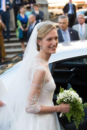 Elisabetta (en robe Valentino) épouse le prince Amedeo de Belgique à Rome en 2014