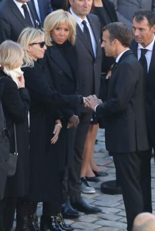 Brigitte Macron avec Ulla, l'épouse de Charles Aznavour, et leur fille Katia aux obsèques
