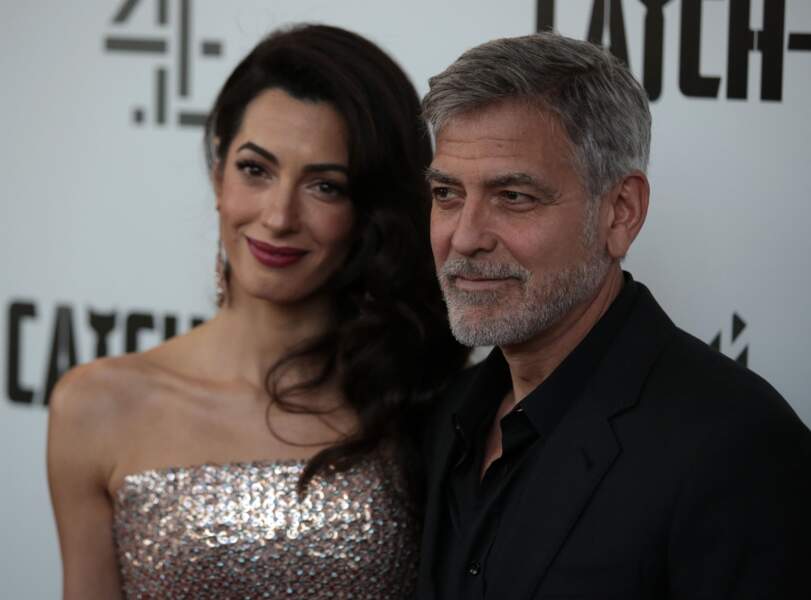 Amal Clooney toujours très élégante en robe Ralph & Russo