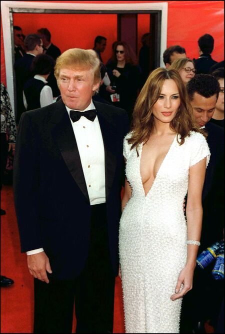 En 2001 à Los Angeles, Donald Trump et Melania sur le tapis rouge de la cérémonie des Oscars