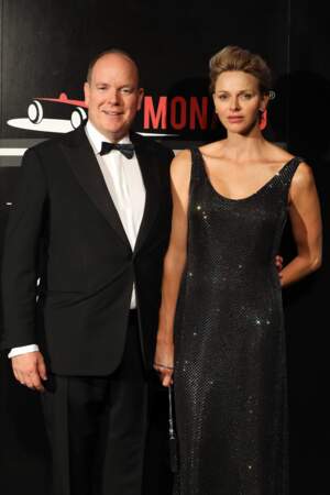 Le prince Albert II de Monaco et la princesse Charlene de Monaco, rayonnants lors du dîner de Gala