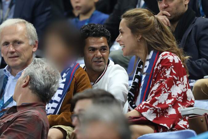 Moment de rigolade pour Mélissa Theuriau, Jamel Debbouze et leur fils Léon lors du match France-Allemagne