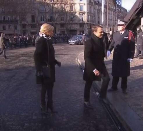 Brigitte Macron et son mari Emmanuel Macron, arrivant à  l'église de la Madeleine 