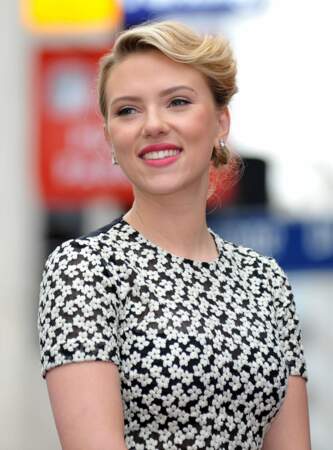 Le chignon rétro de Scarlett Johansson
