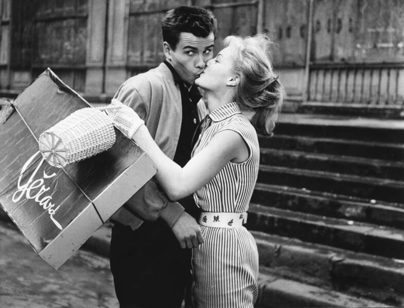Romy Schneider et Horst Buchholz dans le film "'Monpti" en 1957