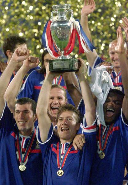 En 2000, avec l'équipe de France, Zidane décroche le titre de champion d'Europe