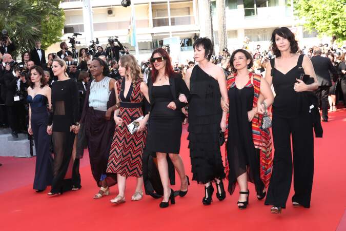 Vanessa Filho, Marion Cotillard, Déborah François et Zabou Breitman montent les marches de Cannes, le 12 mai 2018