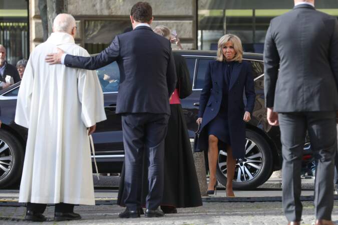 Brigitte Macron portait également ce 17 avril ses incontournables talons hauts
