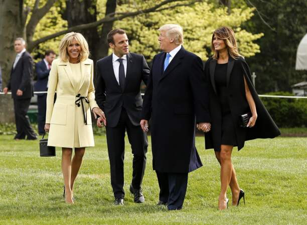 Brigitte et Emmanuel Macron aux côtés du couple présidentiel américain.