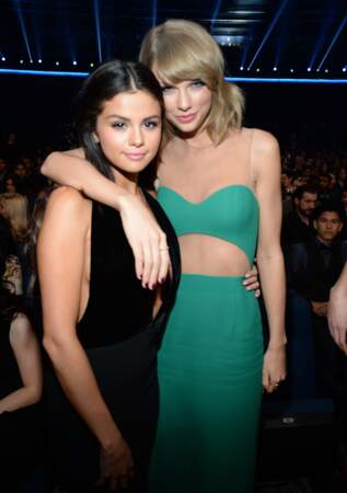 Selena Gomez et Taylor Swift aux American Music Awards en 2014 à Los Angeles