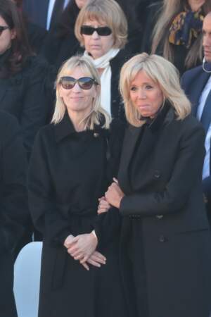 Brigitte Macron au bord des larmes lors de l'hommage national à Charles Aznavour avec Katia Aznavour
