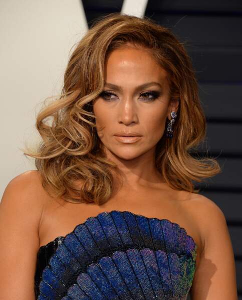 Jennifer Lopez a gagné en muscles sans jamais oublier d'entretenir son bronzage!