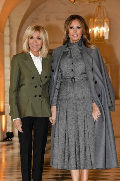 Brigitte Macron et Melania Trump aiment montrer leur complicité aux photographes