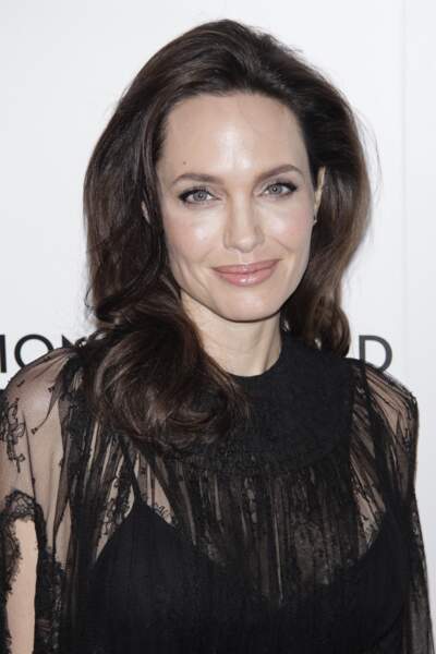 Un brushing souple et volumineux comme Angelina Jolie