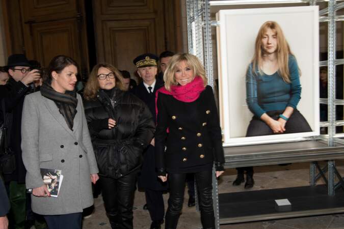  Brigitte Macron et Marlene Schiappa au Vernissage de l'exposition de Bettina Rheims "Detenues".