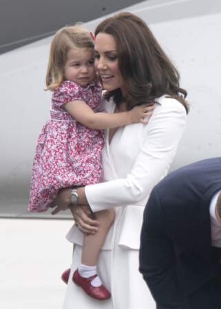La princesse Charlotte porte de nombreuses babies dont une paire qui a appartenu au prince Harry