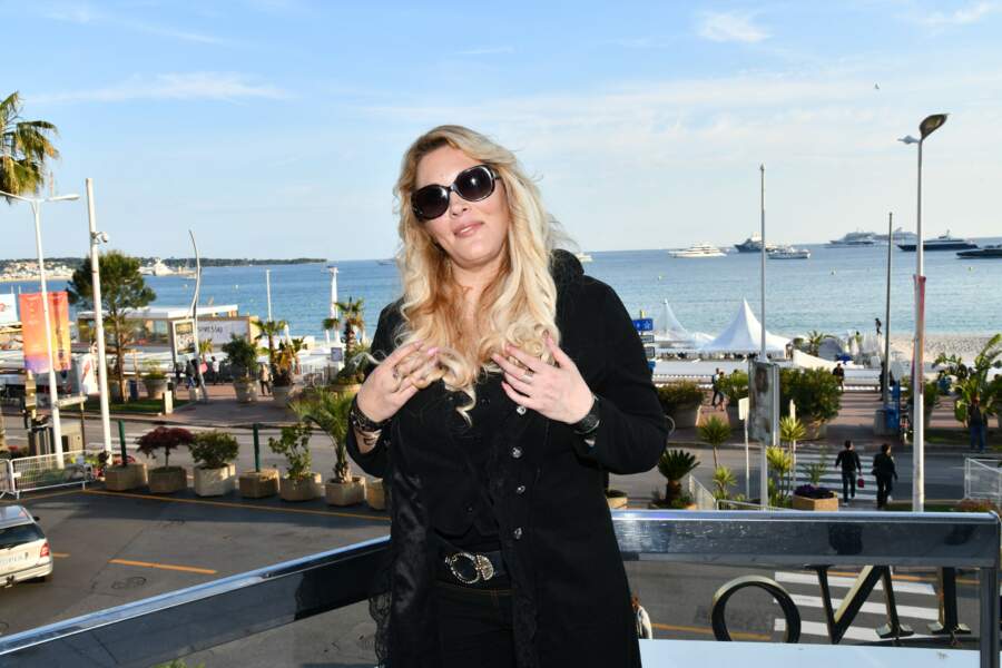 La star de teléréalité Loana arrive à Cannes, le mardi 21 mai 2019.