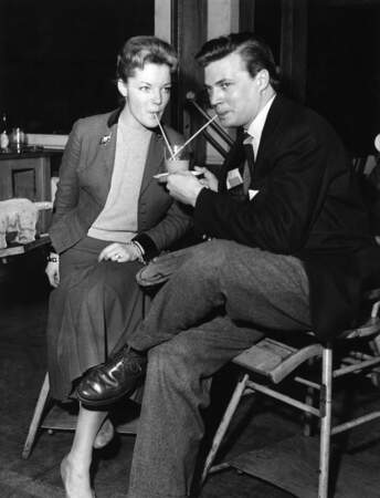 Romy Schneider et le comédien Karlheinz Böhm en 1957
