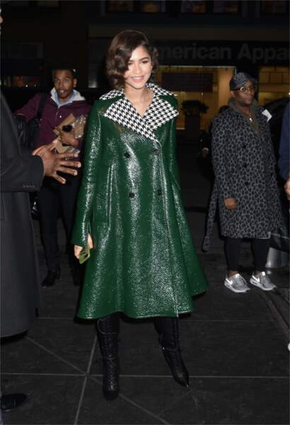 Zendaya Coleman en manteau vert à col à motif pied-de-poule de la maison Marni, le 11 décembre 2017 à New York