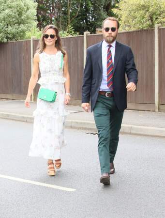 Pippa Middleton et son frère James Middleton arrivent à Wimbledon