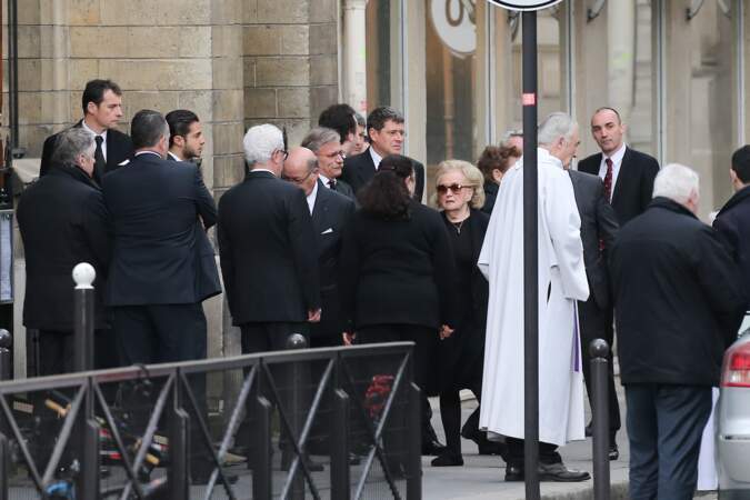 Arrivée de Bernadette Chirac - Funérailles Laurence Chirac, Eglise Ste Clotilde, Paris