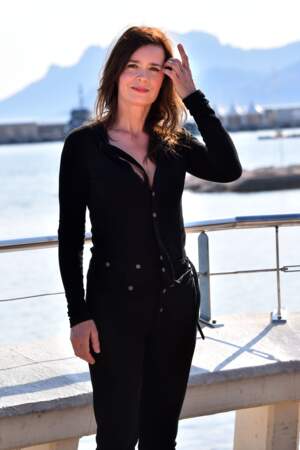 Caroline Proust lors du photocall de la série "Engrenages"à Cannes le 3 avril 2017