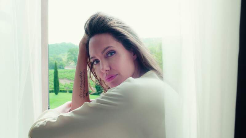 Angelina Jolie, égérie de Mon Guerlain, nouveau parfum féminin de la maison Guerlain