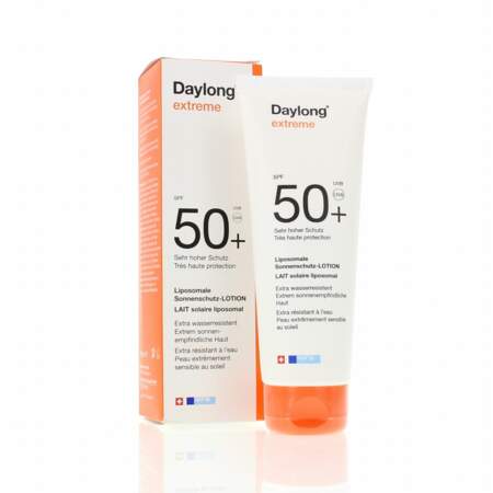 Une peau sans tâche avec les solaires longue durée de Daylong (10€ à 16€ environ)
