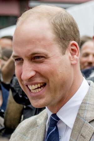 Le prince William a 35 ans et plus beaucoup de cheveux..
