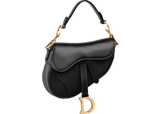 Iconique, "Saddle Bag" en cuir noir, 2500 € (Dior).