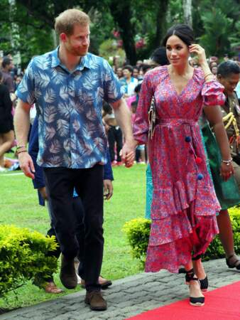 Meghan Markle et le prince Harry visitent le campus de l'Université du Pacifique Sud aux îles Fidji, le 24 octobre