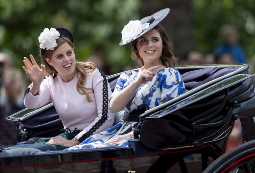 Eugenie et Beatrice d'York lors de la parade "Trooping the Colour" au palais de Buckingham, le 8 juin 2019