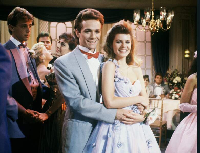 Luke Perry dans la série "Loving" (1987), avec sa partenaire Alexandra Wilson