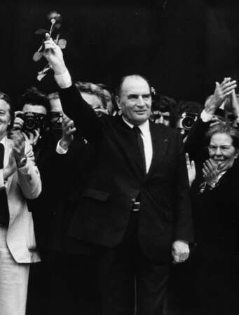 François Mitterand en Arnys lors de son élection en 1981 habillé en Arnys