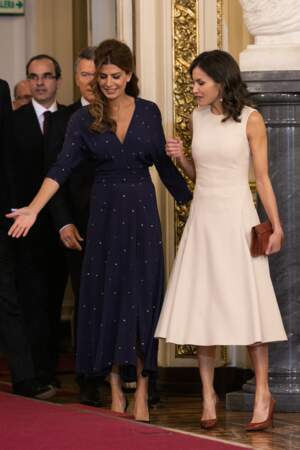 La femme du président argentin Juliana Awada s'est montrée très accueillante avec son hôte, la reine Letizia 