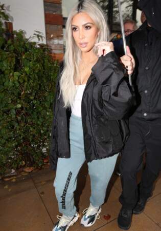 Kim Kardashian a été parmi les premières à adopter le blond polaire
