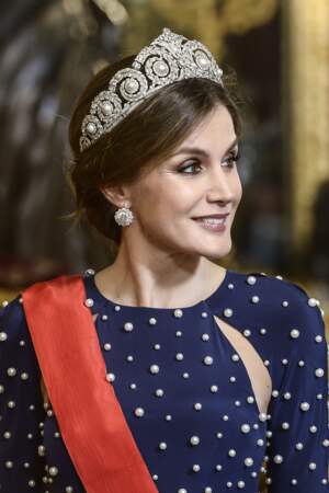 La reine Letizia d'Espagne somptueuse avec sa tiare Cartier