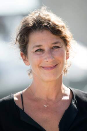 Isabelle Gelinas présente la prochaine série comique de TF1 "Les chamois"