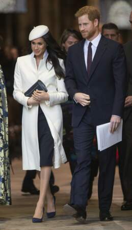 Le prince Harry et Meghan Markle, ultra chic, en blanc avec un side hair très réussi