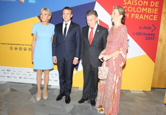 Brigitte Macron porte sa robe fétiche Louis Vuitton, vendredi 23 juin, à la Philharmonie de Paris.
